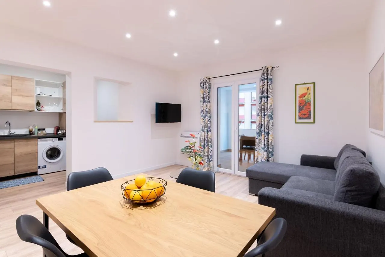 Sarale Apartments Палермо 0*,  Италия